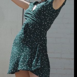 Short sleeve wrap dress